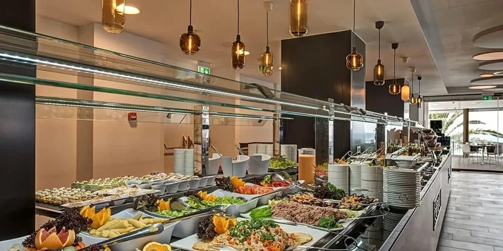 Dovolená na Kanárských ostrovech: 4* hotel pouze pro dospělé, přímo u pláže, vč. stravy a letenek
