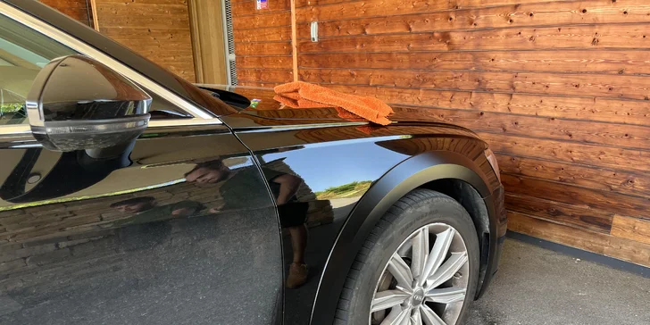 Čištění auta od mobilní automyčky CarGlow: ochrana kůže i kompletní péče vč. tepování