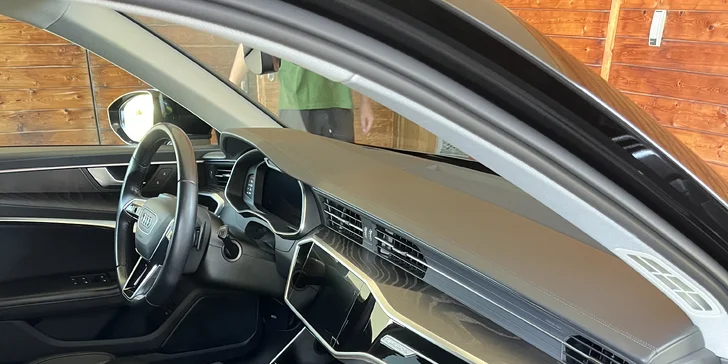 Čištění auta od mobilní automyčky CarGlow: ochrana kůže i kompletní péče vč. tepování