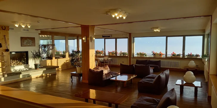 Trentinské Alpy: 3* hotel s polopenzí, neomezeným wellness a kartou výhod