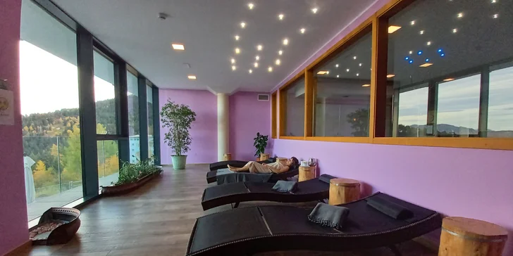 Trentinské Alpy: 3* hotel s polopenzí, neomezeným wellness a kartou výhod