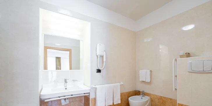 Zažijte zimní pohádku: 3* hotel v Dolomitech s polopenzí, 1,5 km od lanovky