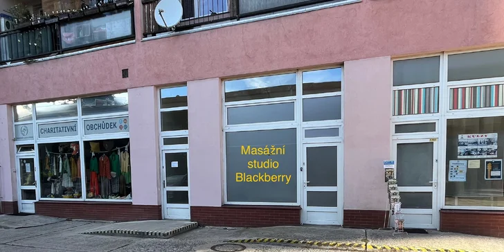 Masáže od nevidomých masérů: hlava, záda, lymfodrenáž, tejpování i lávové kameny