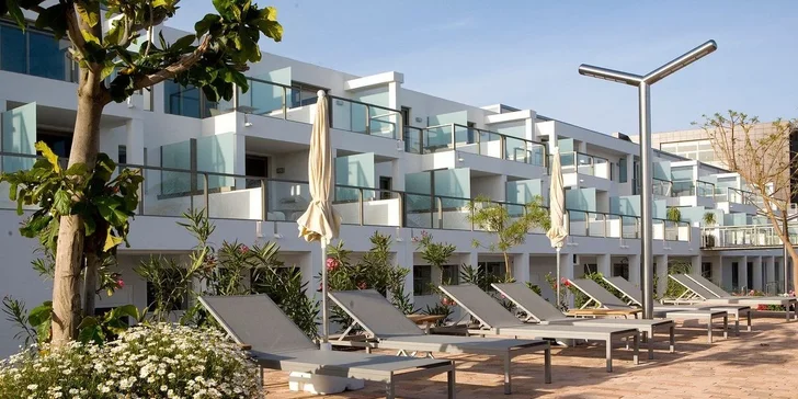 Adults only hotel u pláže na Kanárských ostrovech: all inclusive, bazén i let