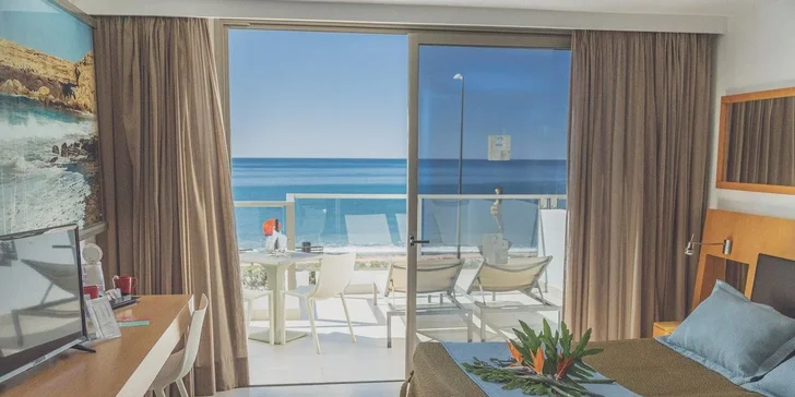 Adults only hotel u pláže na Kanárských ostrovech: all inclusive, bazén i let