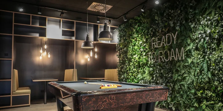 Zima ve vorarlberských Alpách: moderní hotel se snídaní, 30 m od vleku