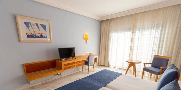 Hurá na Fuerteventuru: 4* hotel 50 metrů od pláže, all inclusive vč. letenek