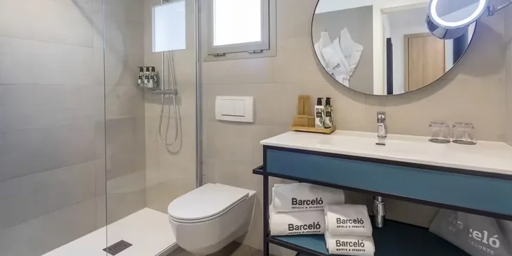 Kanáry letecky: adults only hotel Barcelo Fuerteventura Royal Level****, polopenze či all inclusive