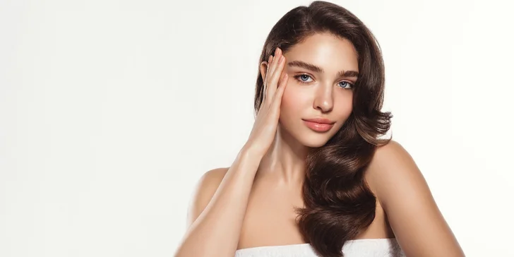 Kosmetické ošetření dle výběru: peeling, ultrazvukové čištění, masáž i maska