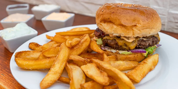 Poctivá burgrárna: otevřené vouchery na 300, 500 a 1000 Kč na šťavnaté burgery