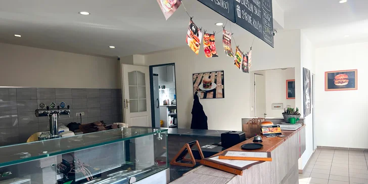 Poctivá burgrárna: otevřené vouchery na 300, 500 a 1000 Kč na šťavnaté burgery