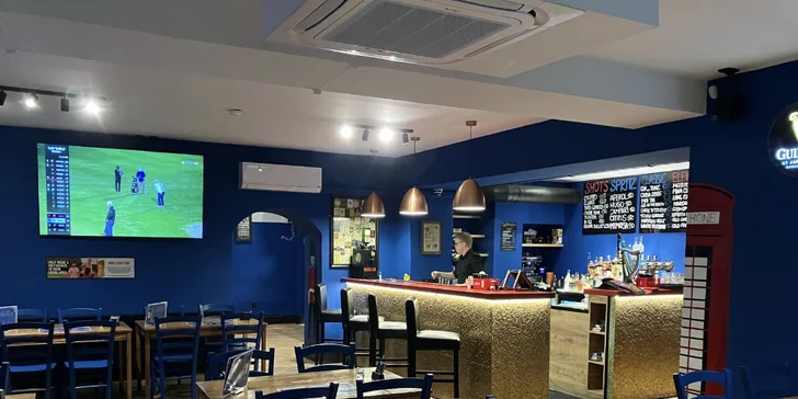 Burger nebo dvojitý burger s hranolky, žebra či fish and chips pro 1 i 2 osoby