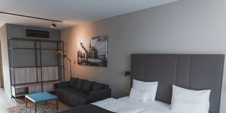 Pobyt v pokoji či apartmánu se snídaní v centru Plzně pro 2-3 osoby