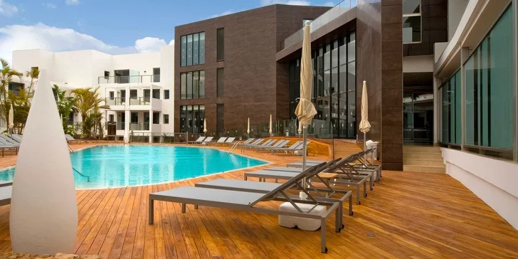 Adults only hotel u pláže na Kanárských ostrovech: all inclusive, bazén i let