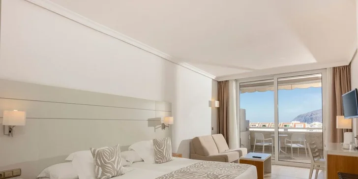 Dovolená na Tenerife: 4* hotel 100 m od pláže, all inclusive, let i animace