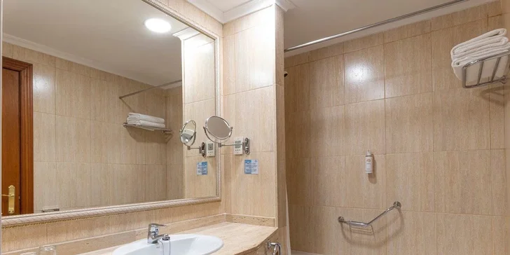 Dovolená na Tenerife: 4* hotel 100 m od pláže, all inclusive, let i animace