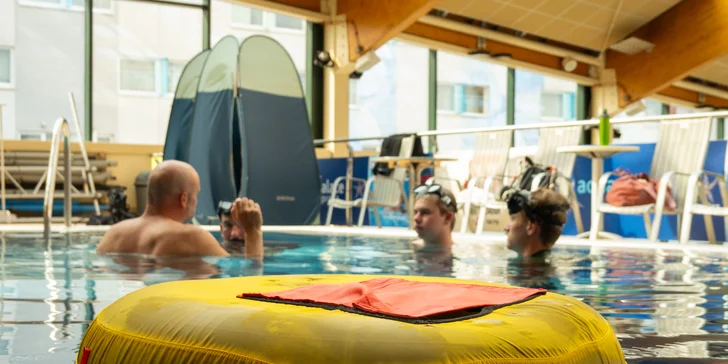 Svět pod hladinou: Freediving na zkoušku v 8m potápěčské jámě až pro 4 os.