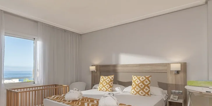 Letecky na Tenerife: 4* hotel Landmar Costa Los Gigantes Family Resort, all inclusive, bazény i tobogán
