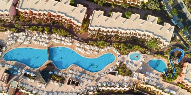 Letecky na Tenerife: 4* hotel Landmar Costa Los Gigantes Family Resort, all inclusive, bazény i tobogán