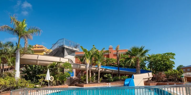 Letecky na Tenerife: 4* hotel Landmar Costa Los Gigantes Family Resort, all inclusive, bazény i tobogán