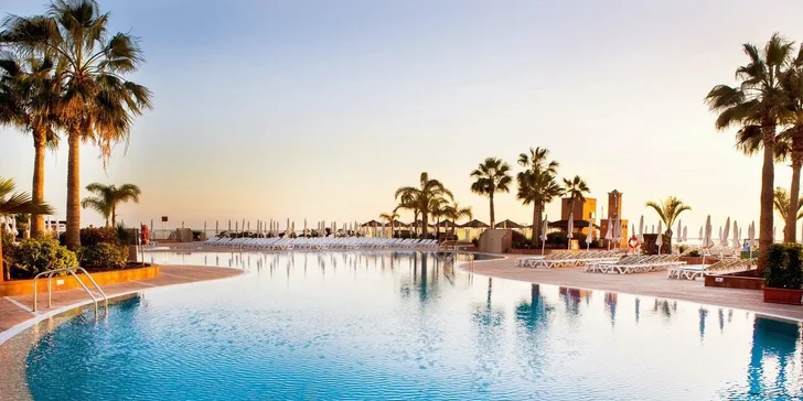 Letecky na Tenerife: 4* hotel Landmar Costa Los Gigantes Family Resort, all inclusive, bazény i tobogán