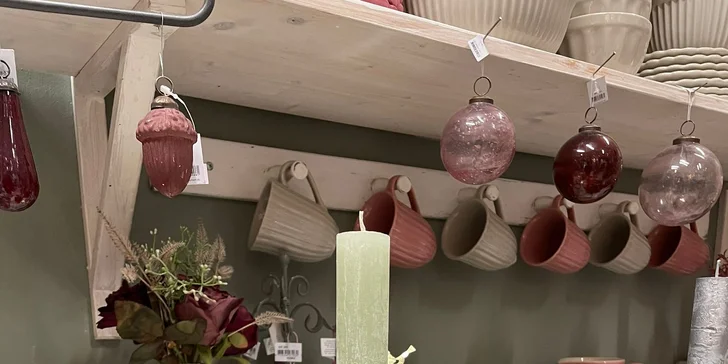 Připravte si vánoční výzdobu: workshop výroby adventních svícnů a věnců pro 1 až 2 osoby