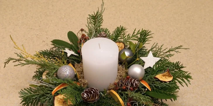 Připravte si vánoční výzdobu: workshop výroby adventních svícnů a věnců pro 1 až 2 osoby