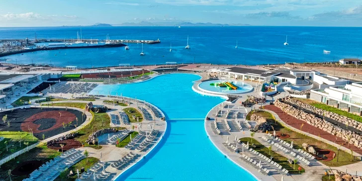 Dovolená na Lanzarote: 4* hotel s polopenzí nebo all inclusive, vč. letenek, cca 100 m od pláže
