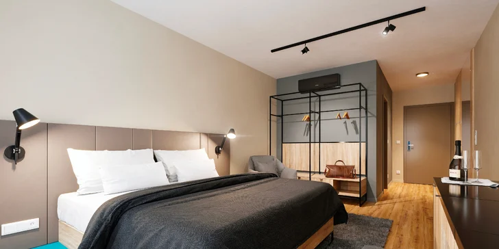 Pobyt v pokoji či apartmánu se snídaní v centru Plzně pro 2-3 osoby