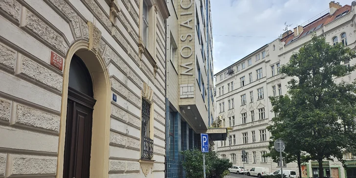 Vlasy jako ze žurnálu: Kadeřnické balíčky dle výběru: střih, melír i barva