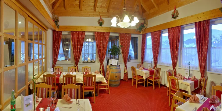Tyrolské Alpy: 4* hotel u sjezdovky, polopenze, wellness a dětský program
