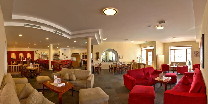 Tyrolské Alpy: 4* hotel u sjezdovky, polopenze, wellness a dětský program