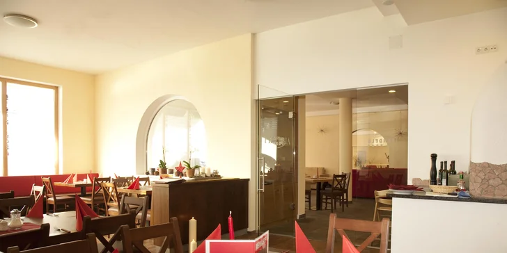 Tyrolské Alpy: 4* hotel u sjezdovky, polopenze, wellness a dětský program
