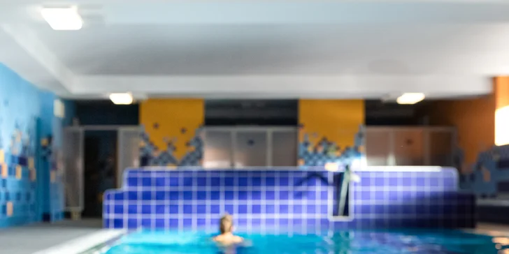 Relaxační pobyt v Rožnově pod Radhoštěm: snídaně či polopenze, sauna a bazény, masáž i koupel