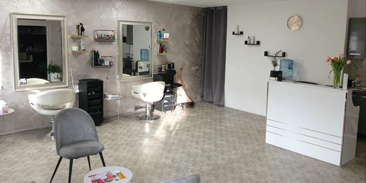 Perfektní střih vč. mytí a foukání i hloubková regenerace vlasů pro ženy