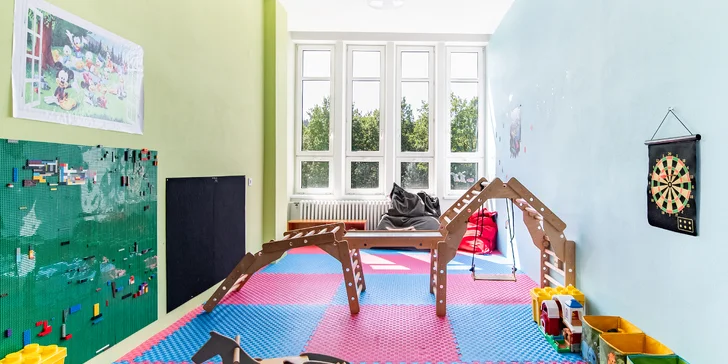 Relaxační pobyt v Rožnově pod Radhoštěm: snídaně či polopenze, sauna a bazény, masáž i koupel