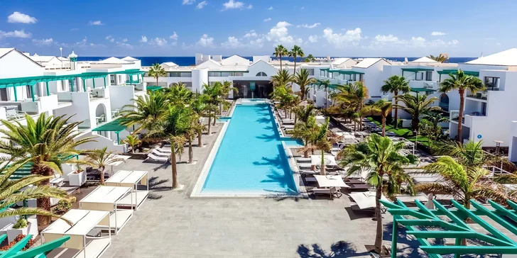 Na Kanáry letecky: 4* adults only hotel 150 metrů od pláže, strava, infinity bazén