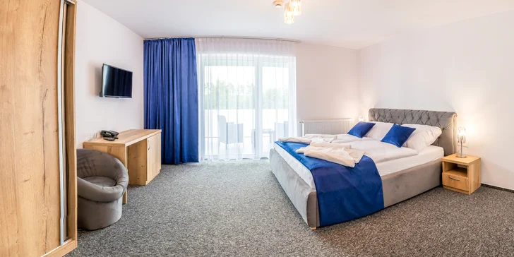 Moderní hotel přímo na břehu Oravské přehrady s polopenzí i slevou na plavbu lodí