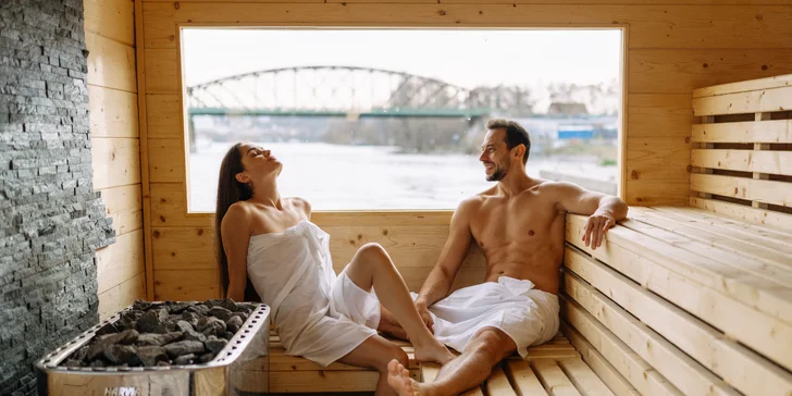 2 hodiny v sauně na Vltavě: relax pro 1-2 osoby s výhledem na Vyšehrad