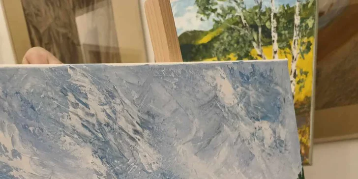 Dárkový poukaz do ateliéru Kalachart: nákup obrazů a dekorací, autorské umění i kreativní kurzy