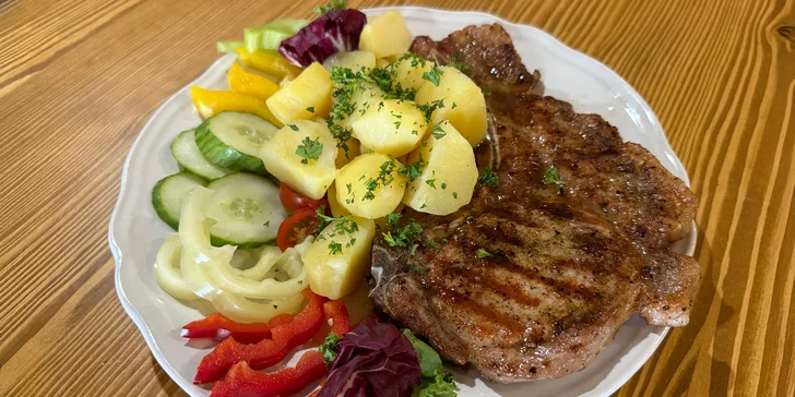 Vepřový steak Texas pro 1 nebo 2 osoby, vč. brambor a zeleniny
