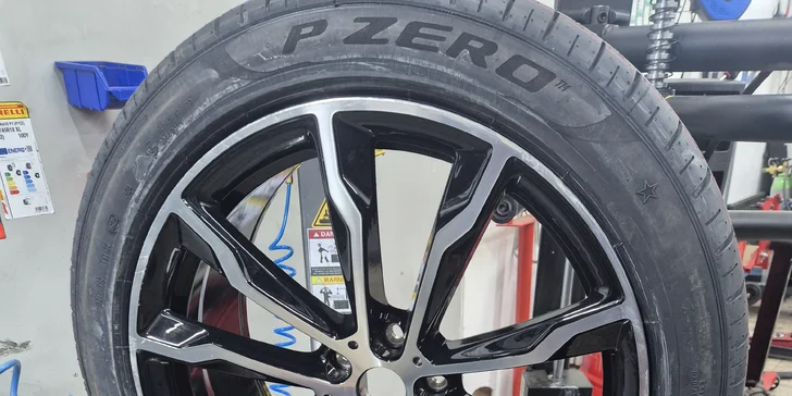 Přezutí kol nebo pneumatik na alu i ocelových discích vč. prohlídky vozidla