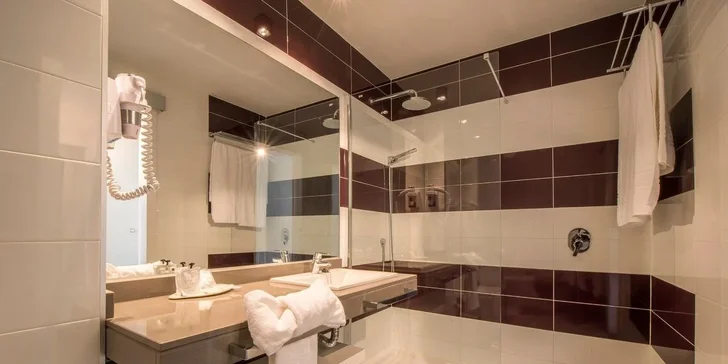 Dovolená na Lanzarote: 4* hotel s polopenzí nebo all inclusive, bazény i let