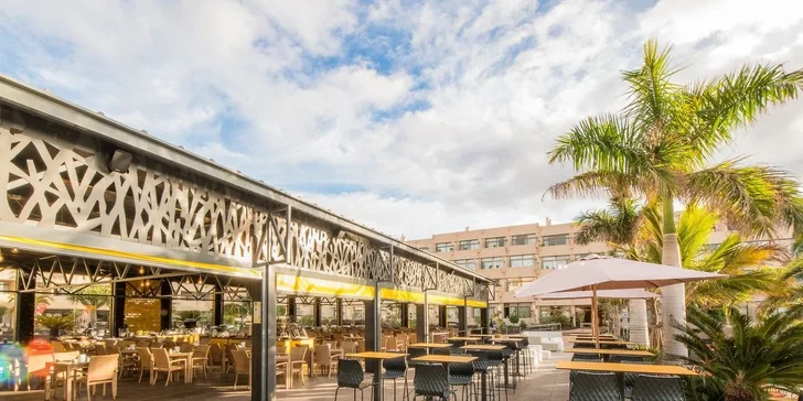 Dovolená na Lanzarote: 4* hotel s polopenzí nebo all inclusive, bazény i let