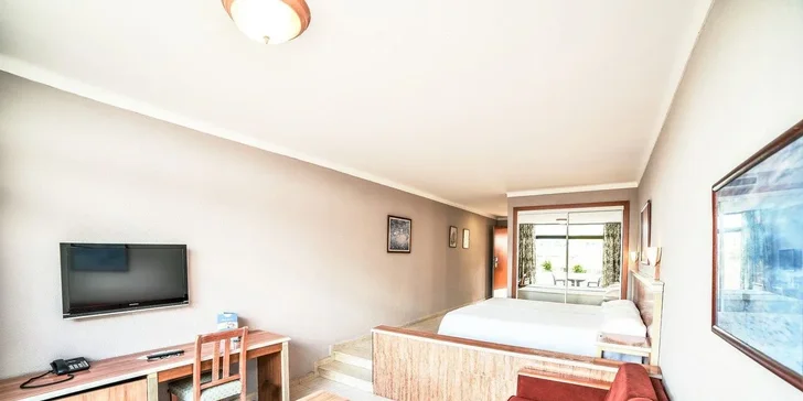 Dovolená na Lanzarote: 4* hotel s polopenzí nebo all inclusive, bazény i let