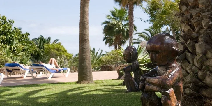 Dovolená na Lanzarote: 4* hotel s polopenzí nebo all inclusive, bazény i let