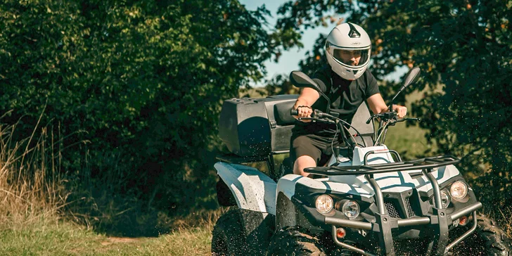 Půjčení čtyřkolek pro jednoho i skupinu na 3 až 24 hodin včetně občerstvení na cestu