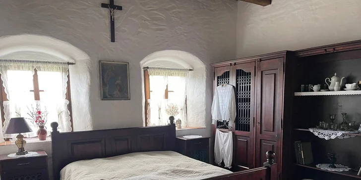 Pobyt na statku mezi zvířátky: chaloupka až pro 6 osob, farmářská snídaně v košíku