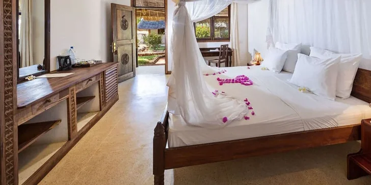 Zanzibar: hotel Diamonds Mapenzi Beach Club**** u pláže, all inclusive, bazény i let dreamlinerem