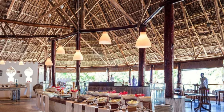Zanzibar: hotel Diamonds Mapenzi Beach Club**** u pláže, all inclusive, bazény i let dreamlinerem